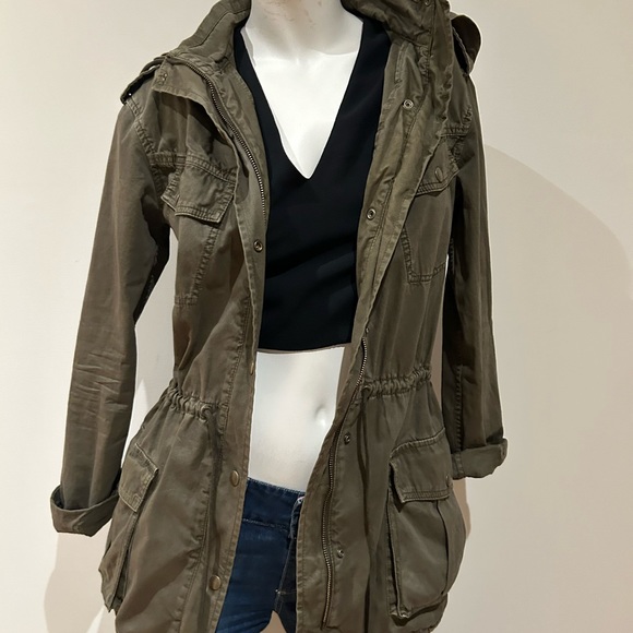 Aritzia Talula spring jacket with hood - Picture 2 of 7